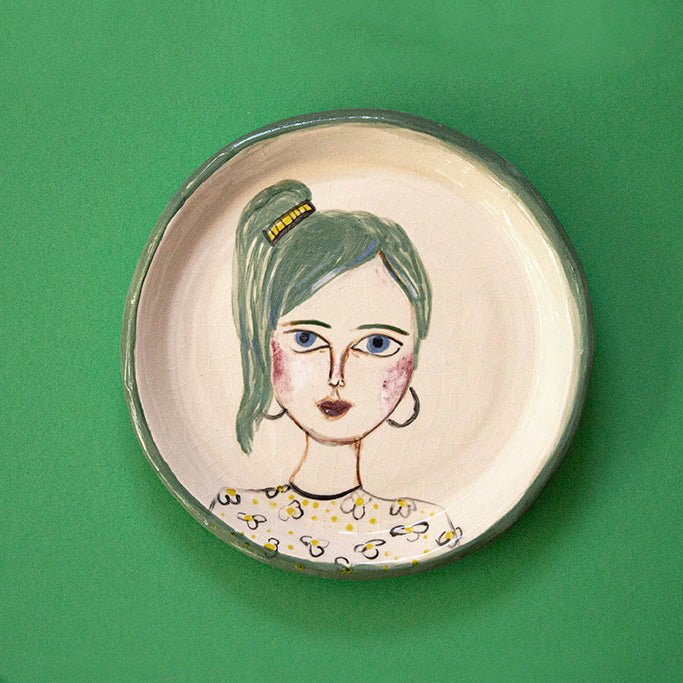 Custom hand-painted portrait plate - Rodriguezcuna